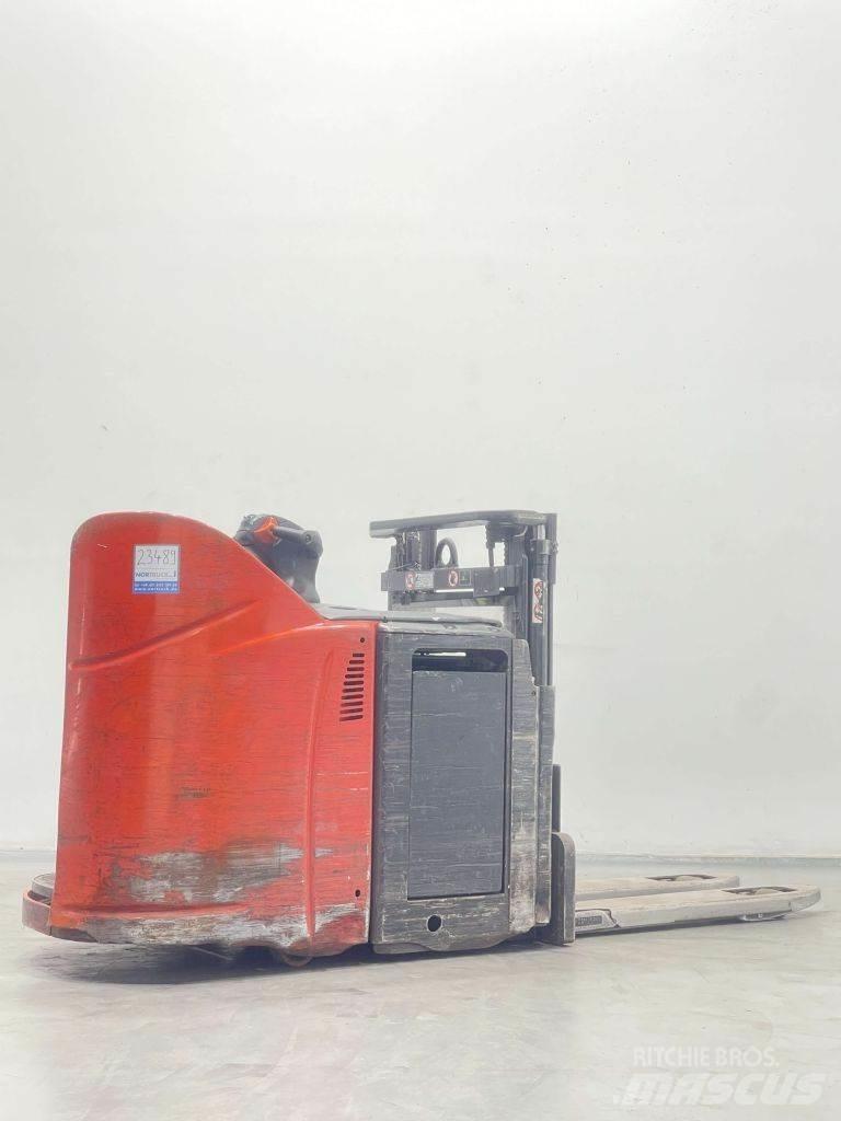 Linde D12HPSP-133 Gerbeur accompagnant