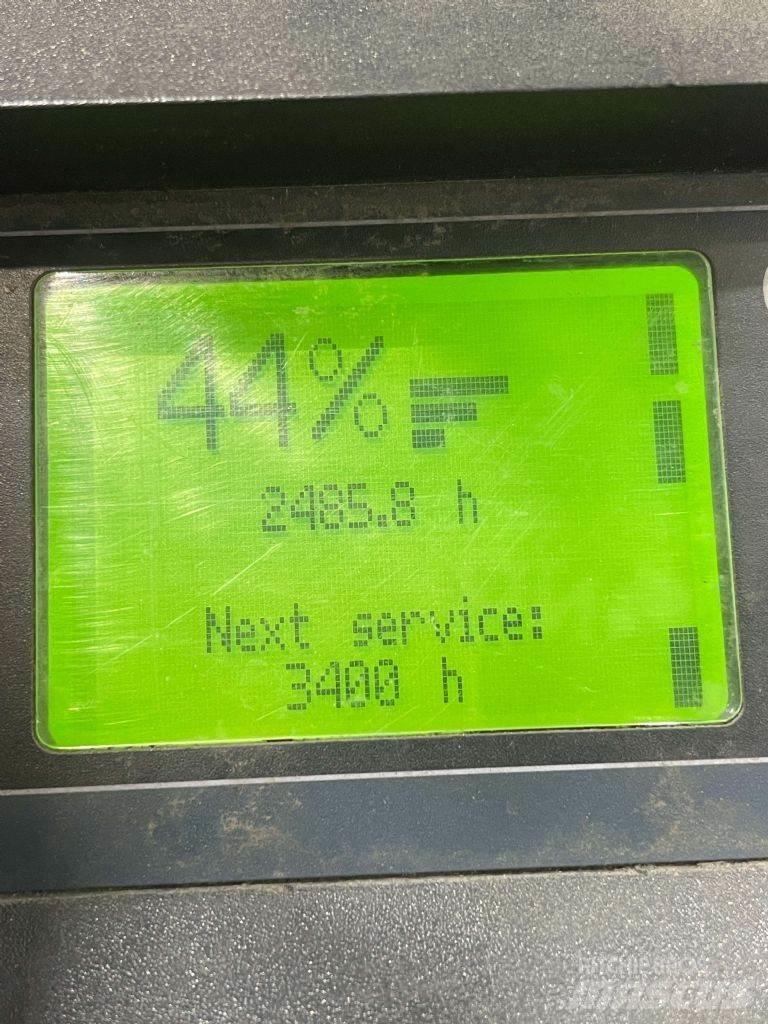 Linde D12SP-133 Gerbeur accompagnant