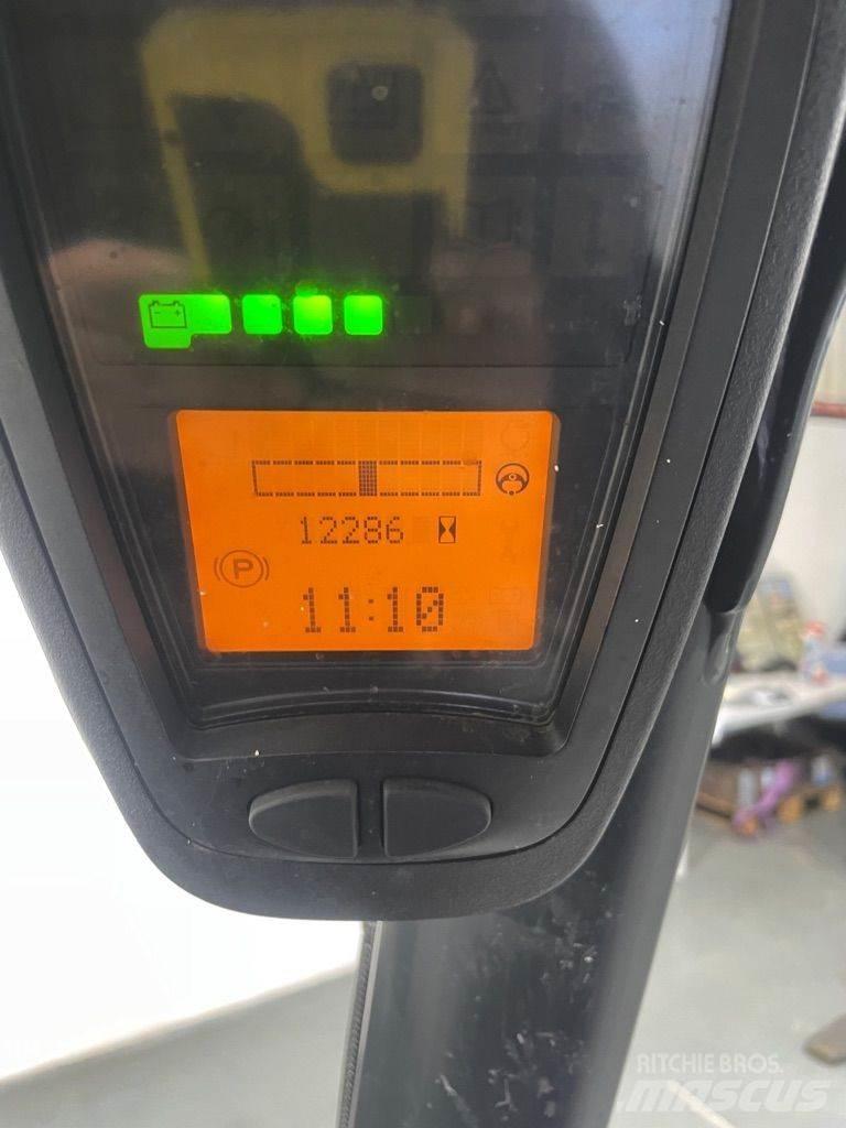 Linde E16L-386-EVO Chariots élévateurs électriques