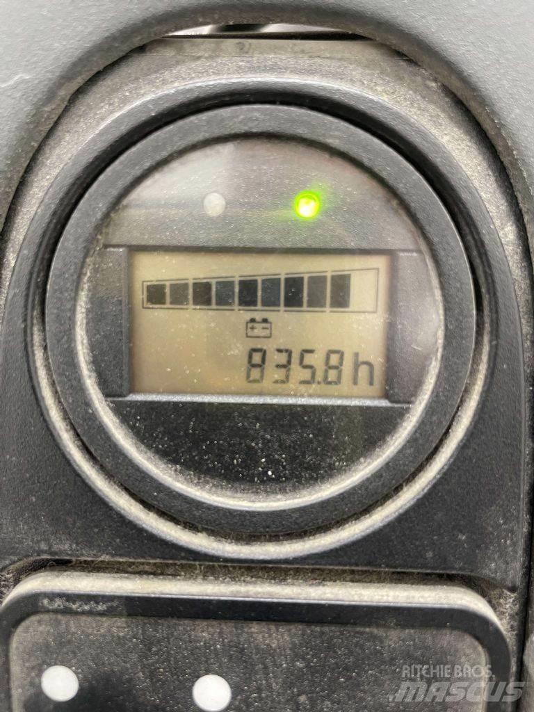 Linde L10B-1172 Gerbeur accompagnant