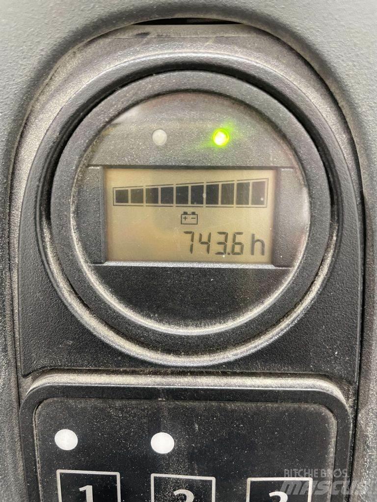 Linde L10B-1172 Gerbeur accompagnant