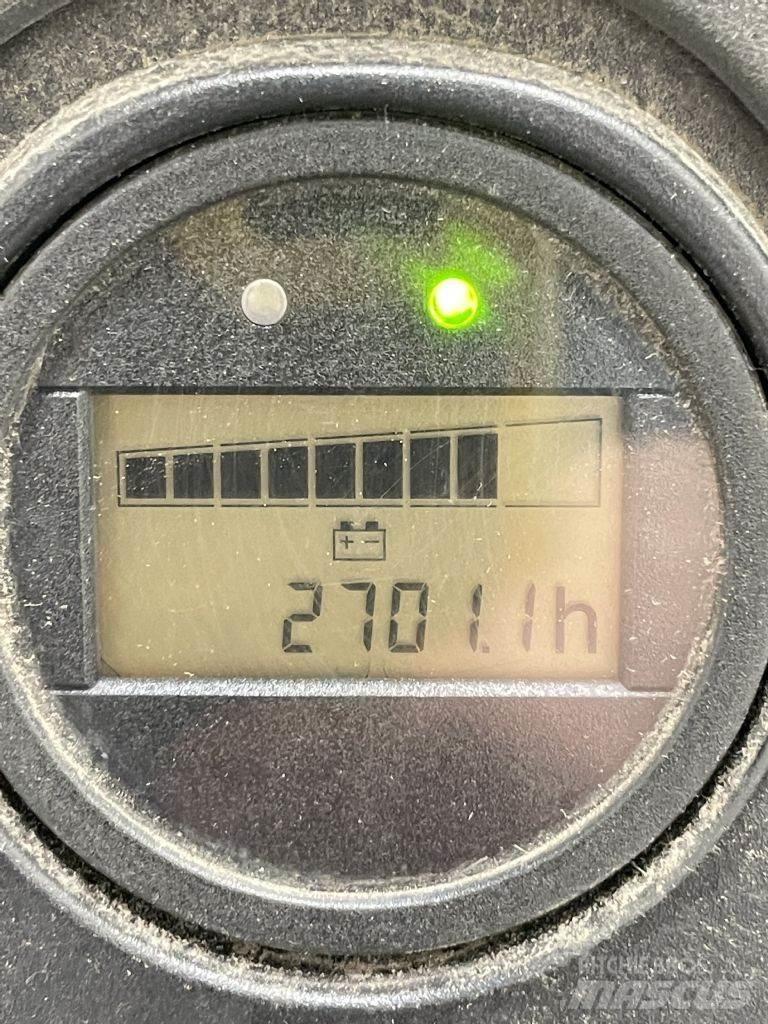 Linde L12 Gerbeur accompagnant