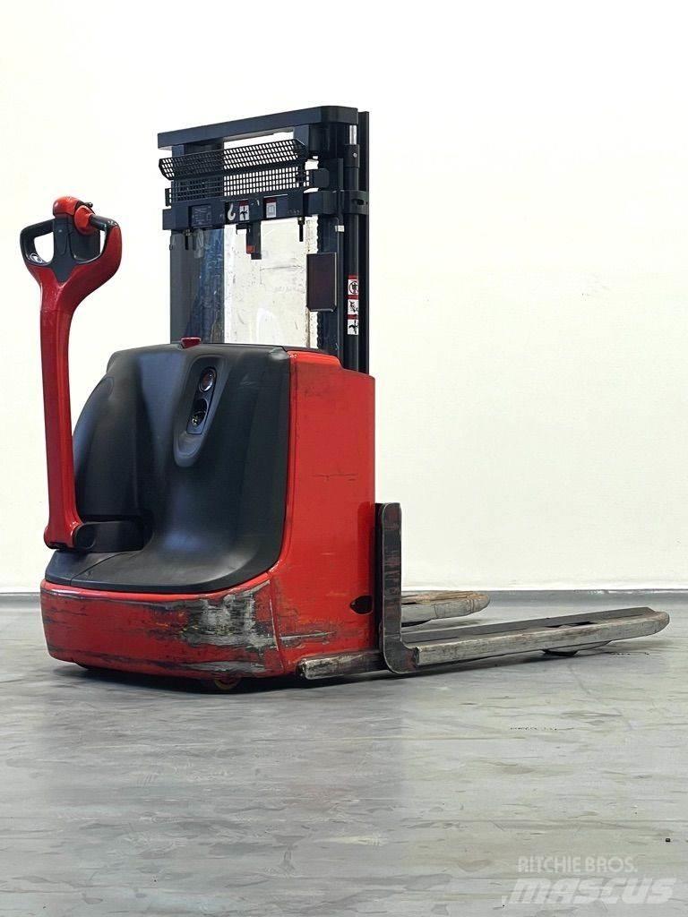 Linde L12-1172 Gerbeur accompagnant
