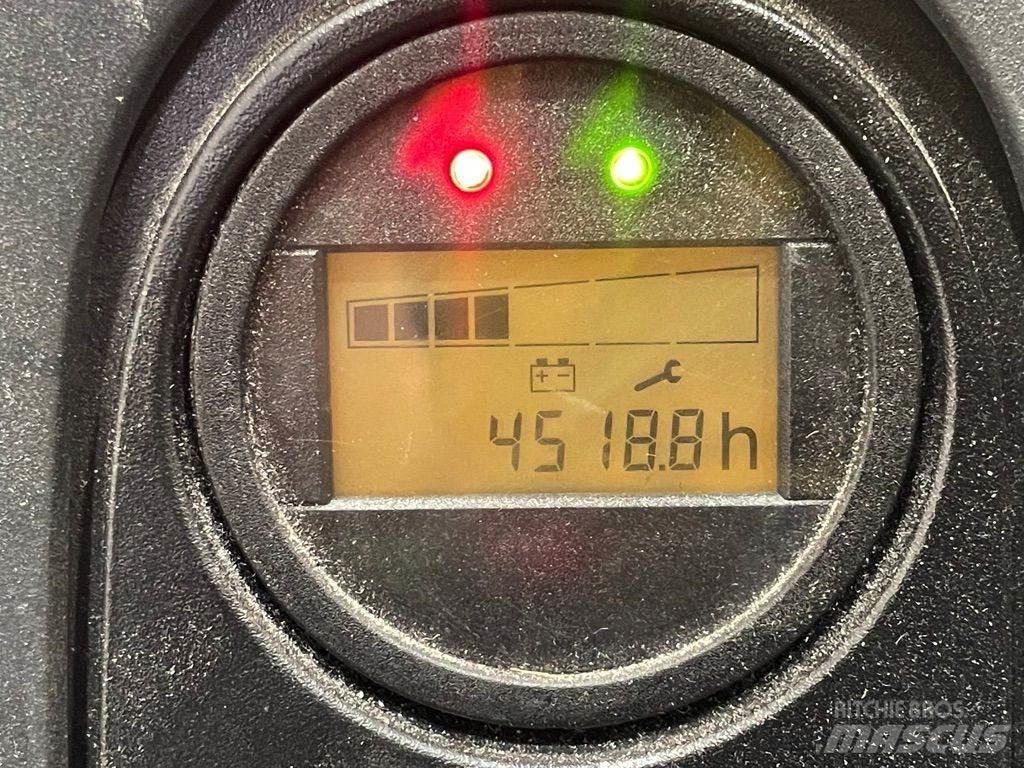 Linde L12-1172 Gerbeur accompagnant