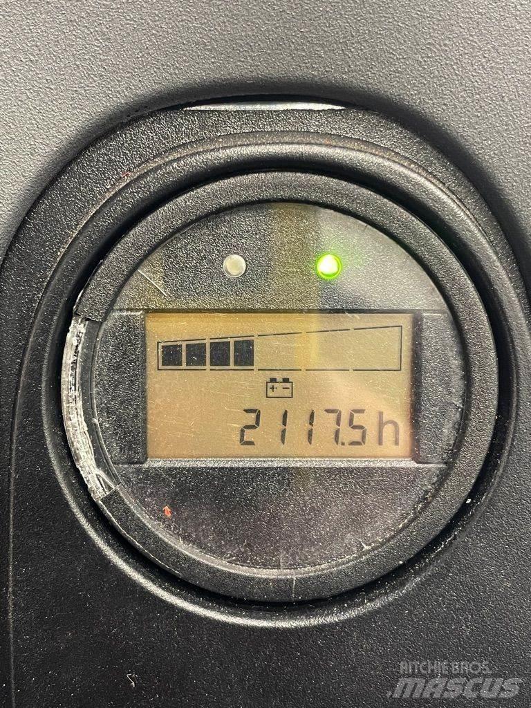 Linde L12i-1172 Gerbeur accompagnant