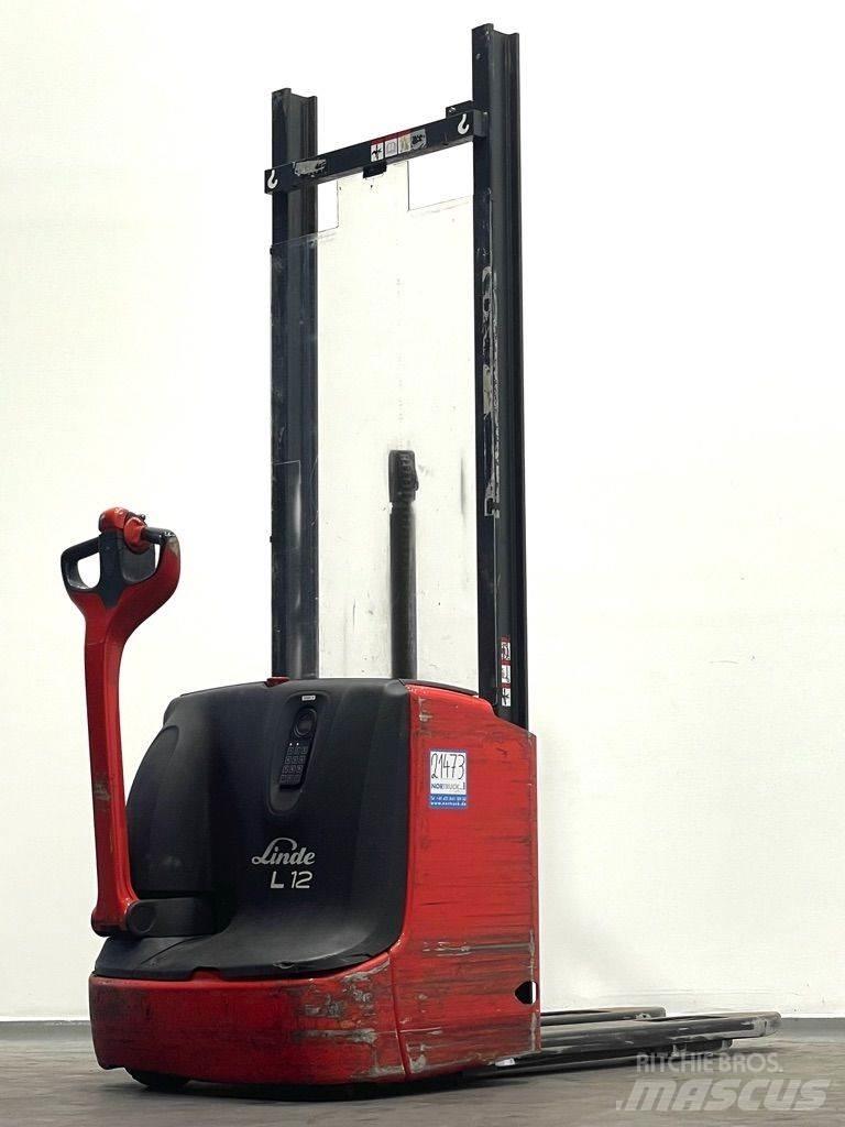 Linde L12i-1172 Gerbeur accompagnant