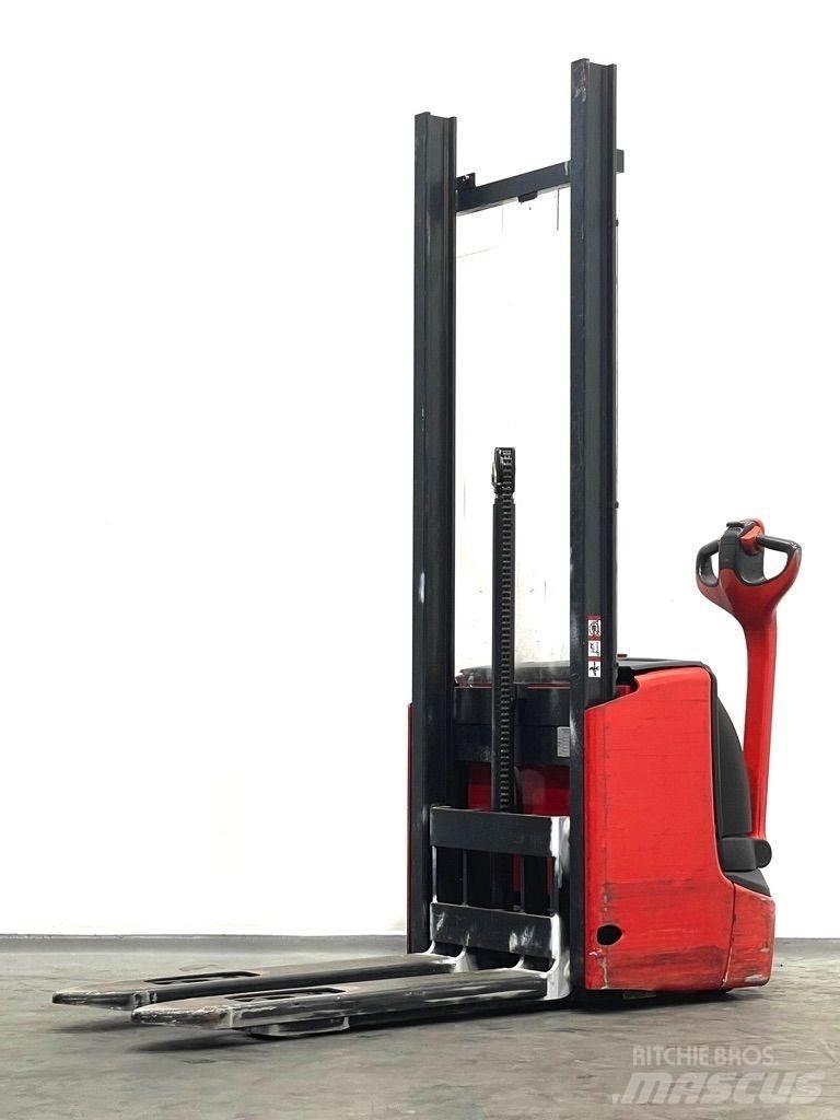 Linde L12i-1172 Gerbeur accompagnant