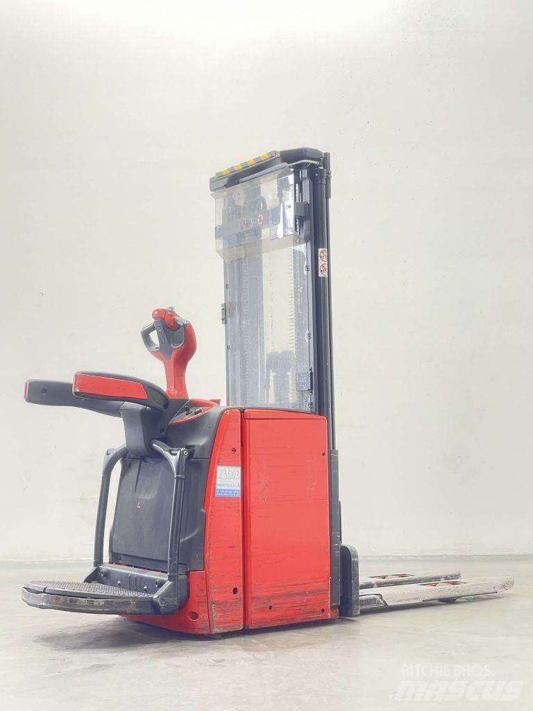 Linde L14AP-1173 Gerbeur accompagnant