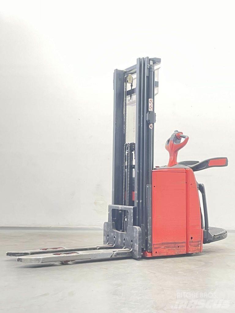 Linde L14AP-1173 Gerbeur accompagnant