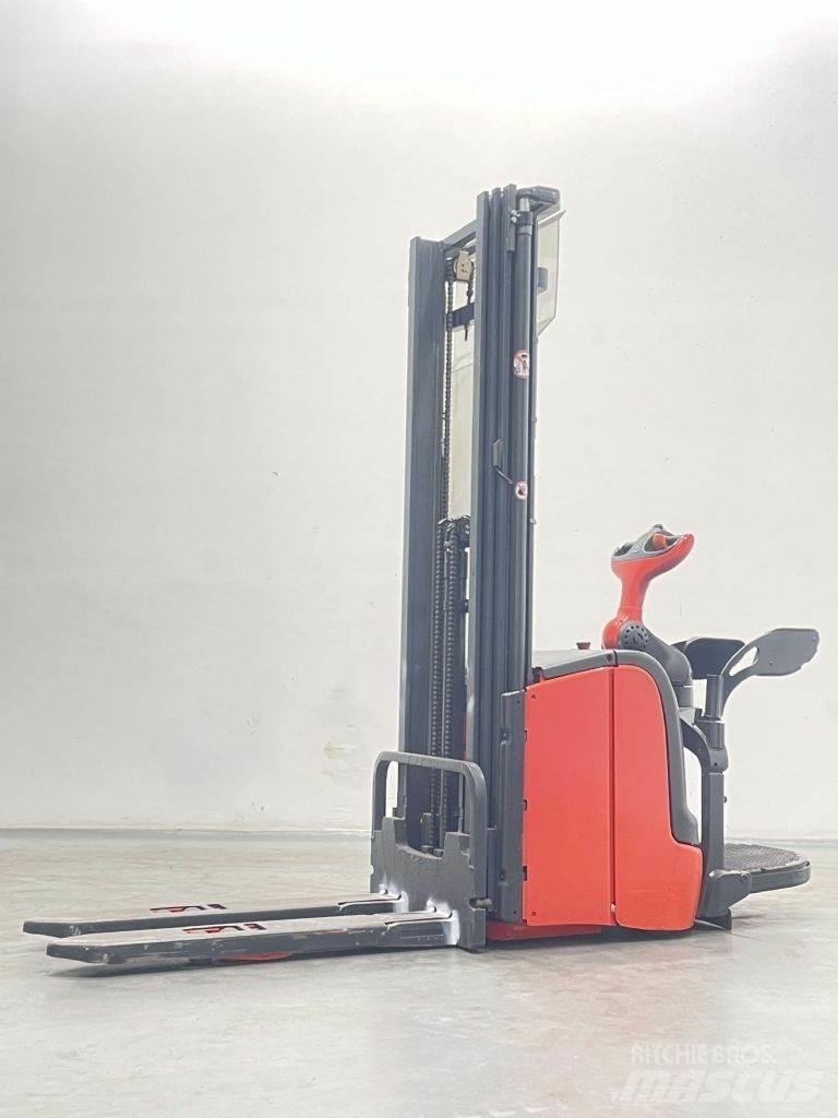 Linde L14AP-372 Gerbeur accompagnant