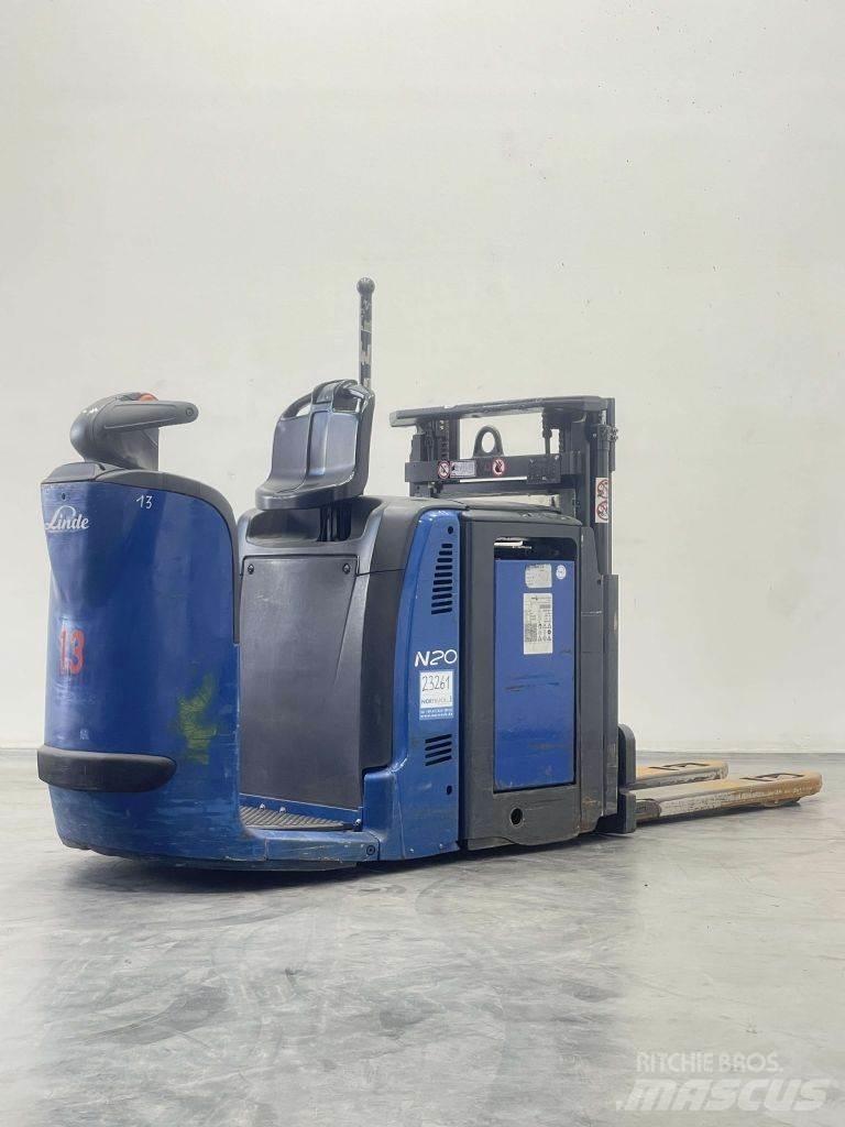 Linde N20LI-132 Préparateur de commande haute levée