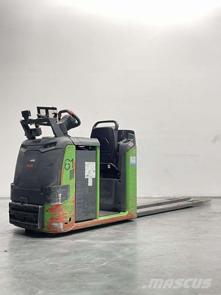 Linde N25C-587 Préparateur de commande au sol
