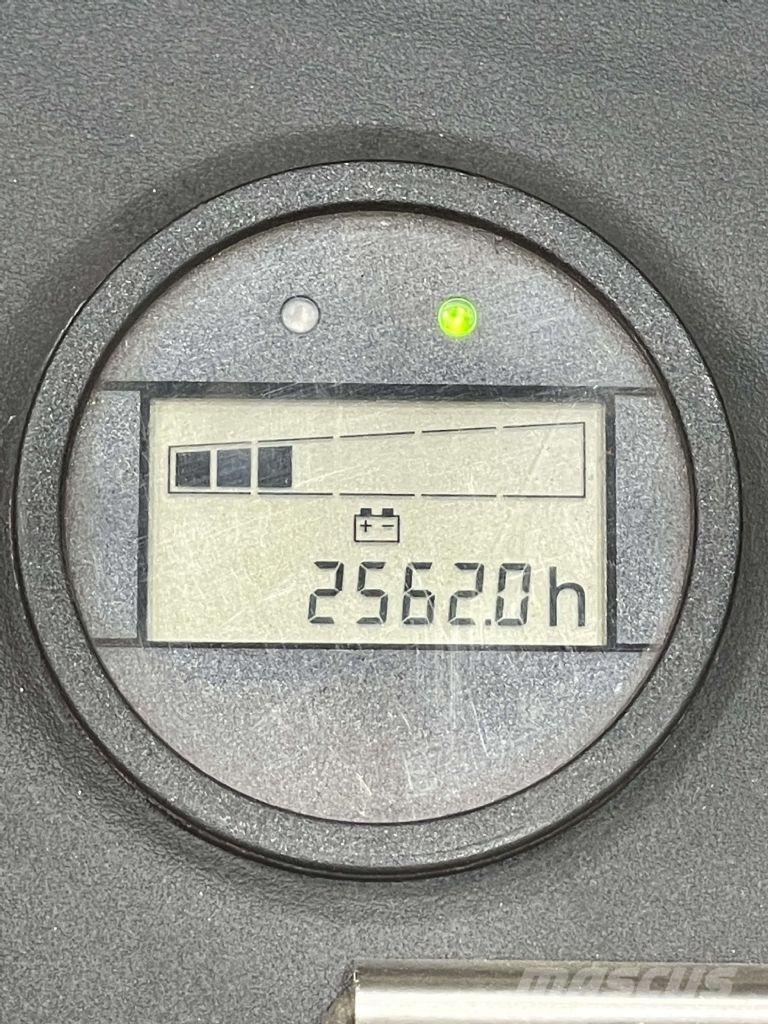 Linde P20-1193 Chariot remorqueur
