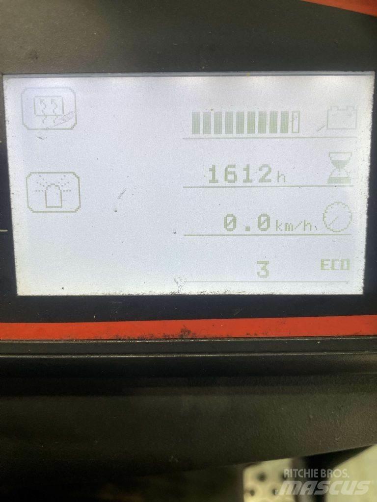 Linde P80-1191 Chariot remorqueur