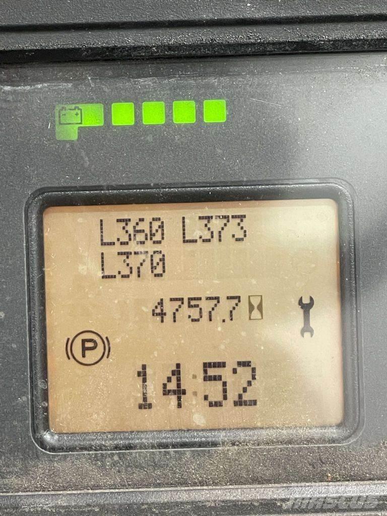Linde R16-01-1120 Chariot à mât rétractable