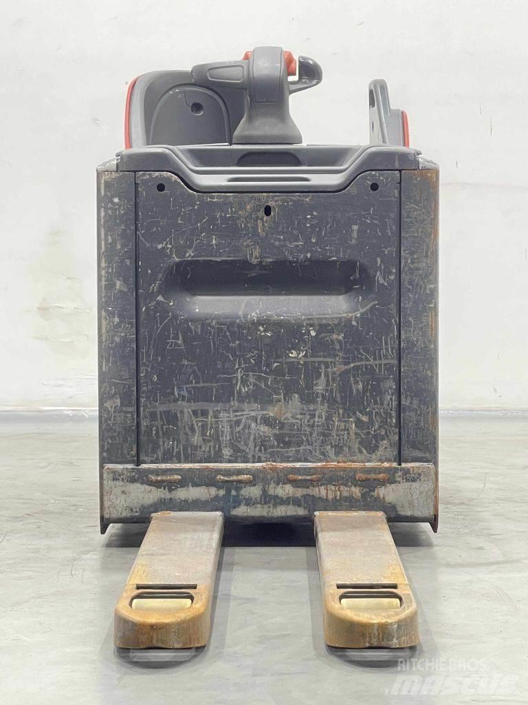 Linde T20SP-131 Transpalette accompagnant