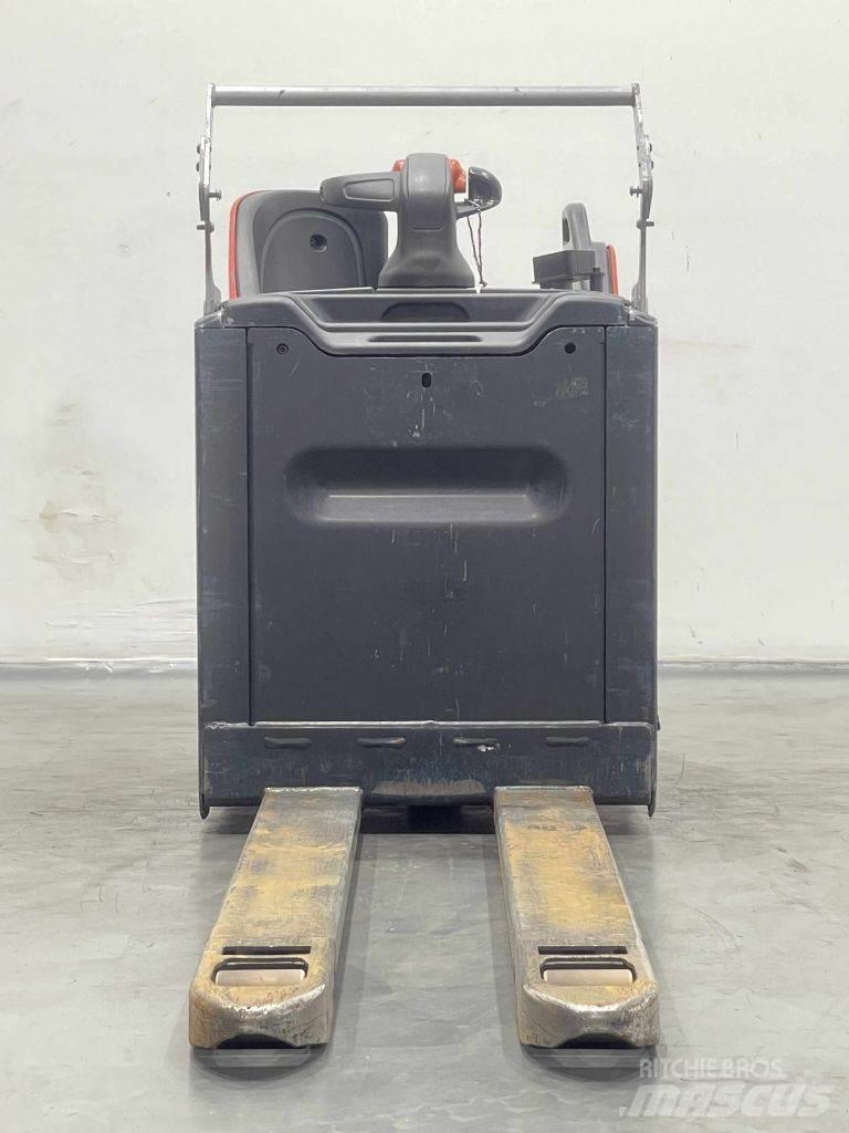 Linde T25SP-131 Transpalette accompagnant