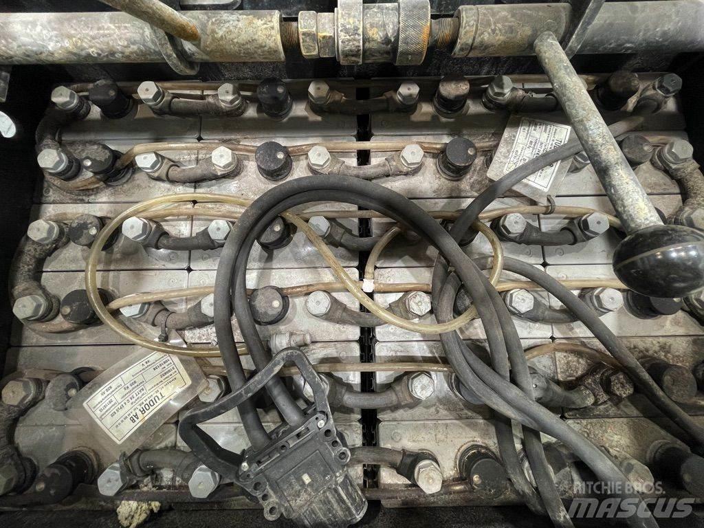 Linde V12-015 Préparateur de commande haute levée