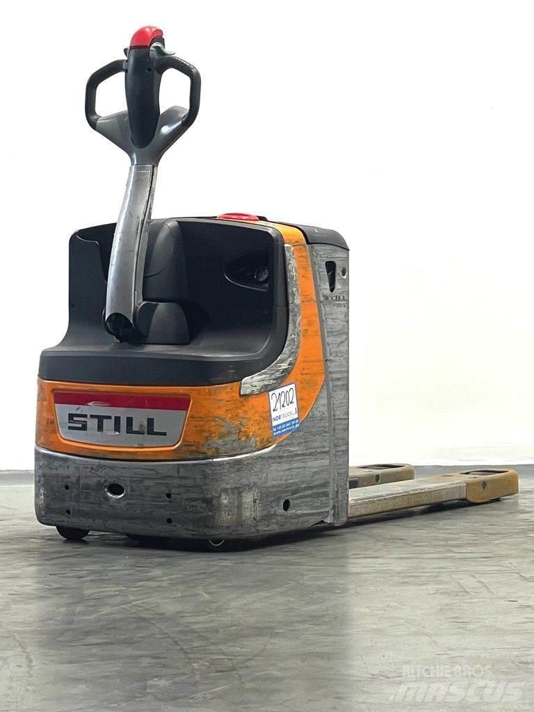 Still EXU16 AC Transpalette accompagnant