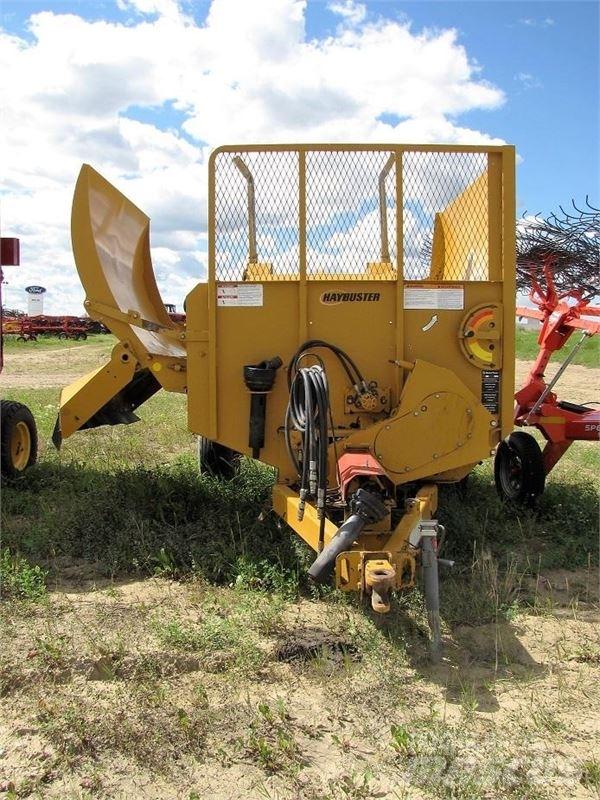 Haybuster 2650 Dérouleuse, pailleuse