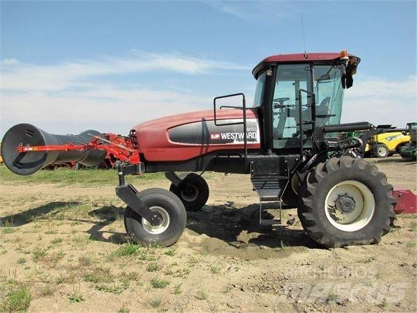 MacDon M150 Faucheuse andaineuse automotrice