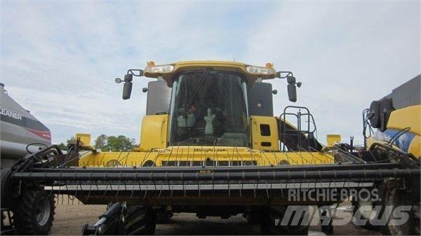 New Holland CX840 Moissonneuse batteuse