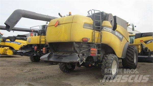 New Holland CX840 Moissonneuse batteuse