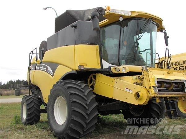 New Holland CX860 Moissonneuse batteuse