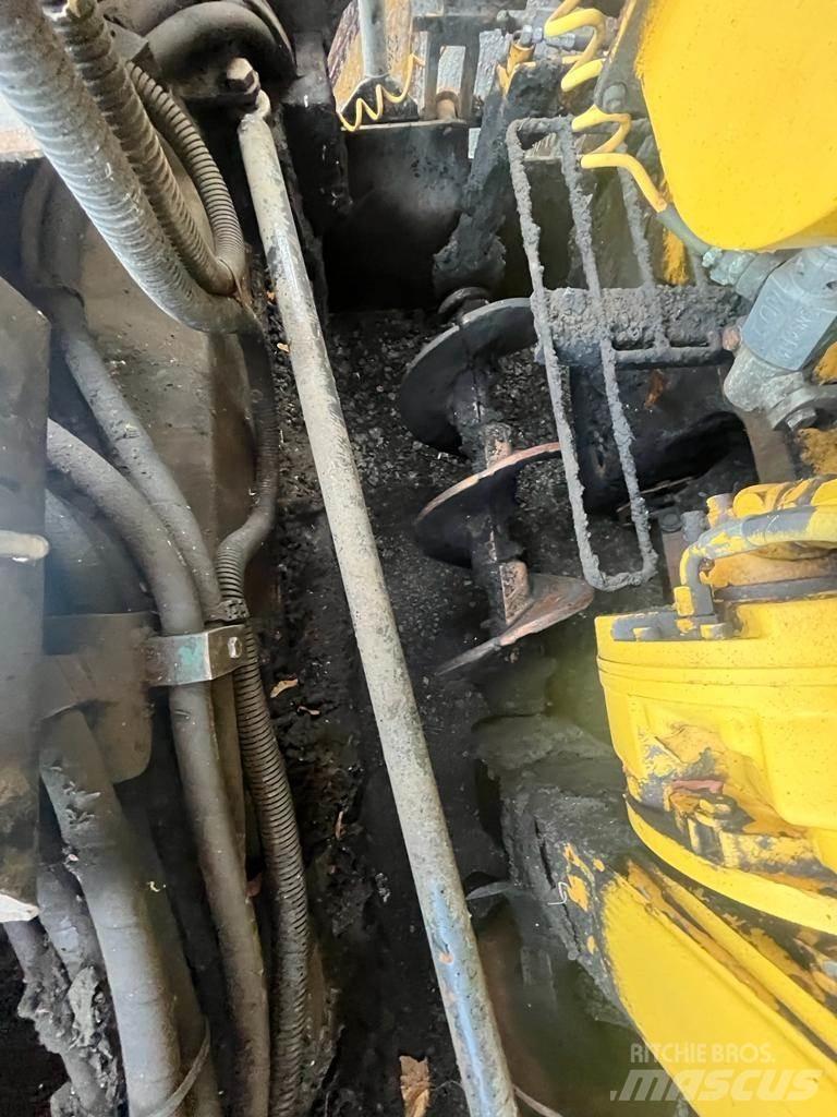 CAT AP600 Paver Finisseur