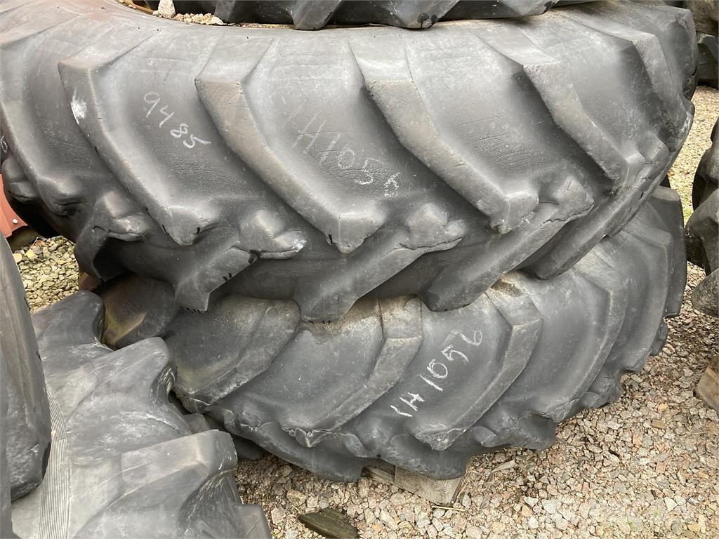  18.4X38 2 ST Pneus, roues et jantes