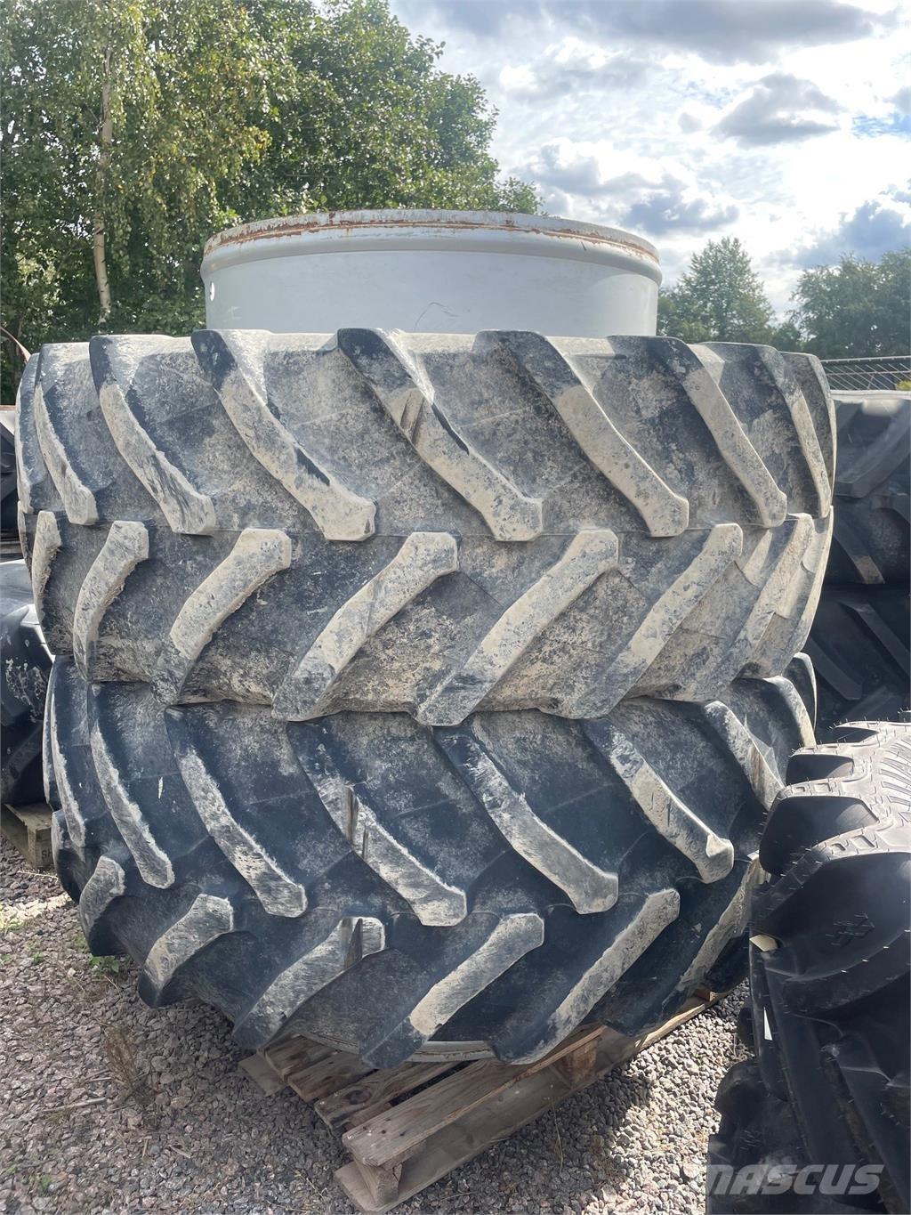  650/65X38 DUBBELMONTAGE Pneus, roues et jantes