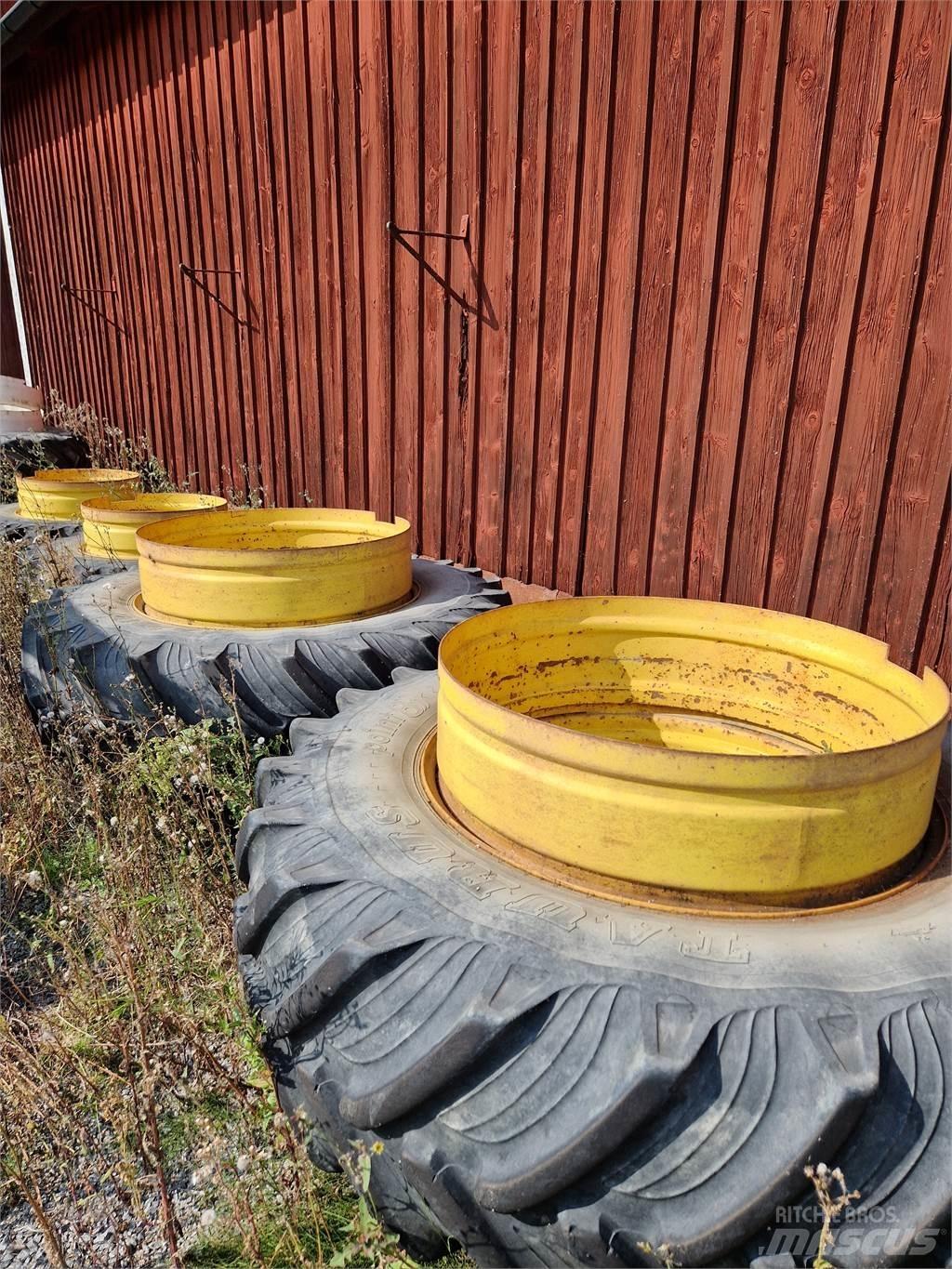  650/65x42, 540/65x30 Pneus, roues et jantes