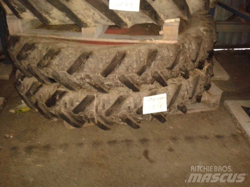  9.5x44 Pneus, roues et jantes