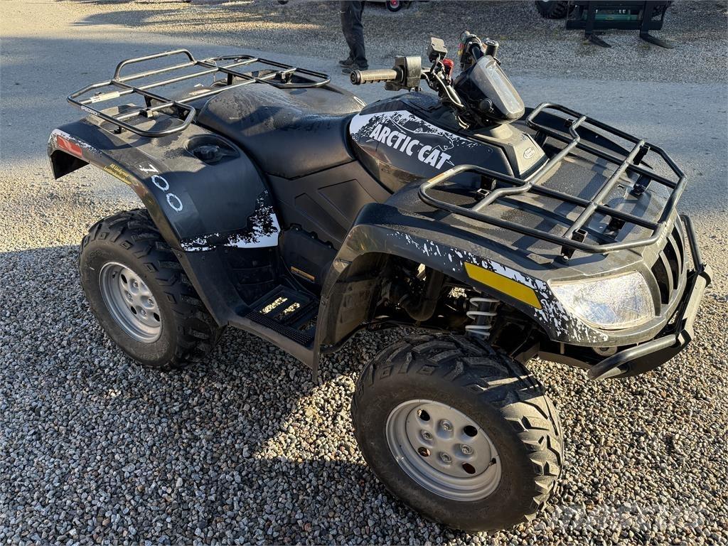 Arctic Cat 700H1 SERVO Quad