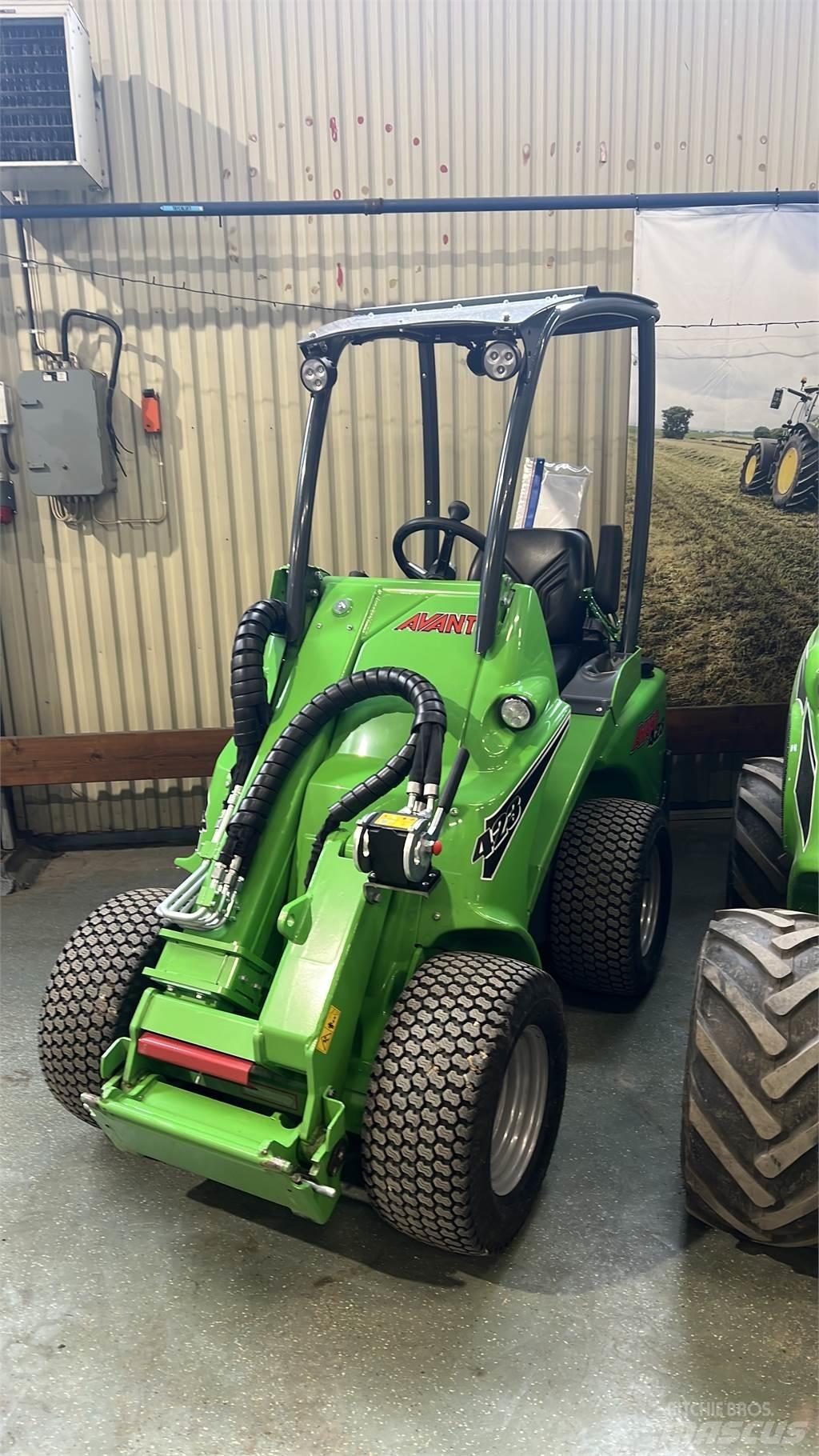 Avant 423 Chargeuse compacte