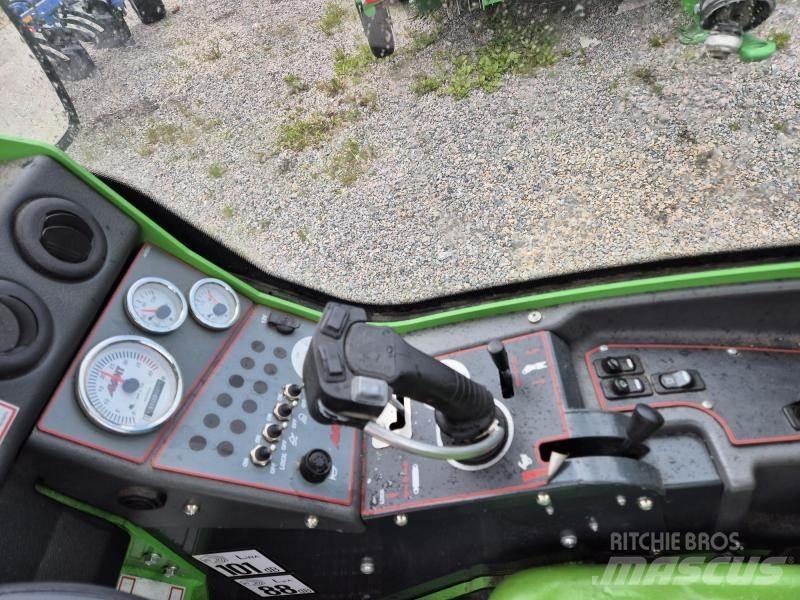 Avant 528 Chargeuse compacte
