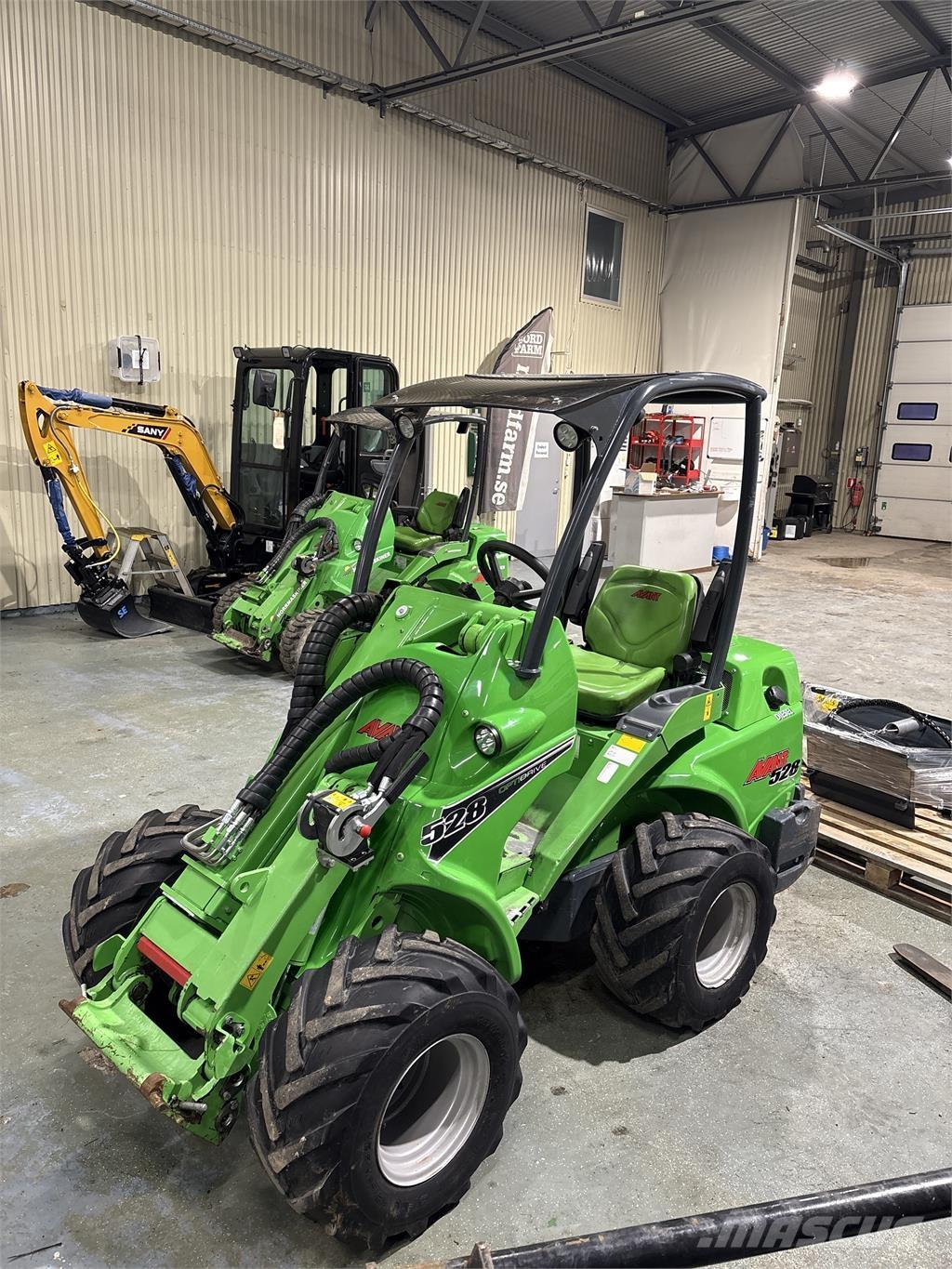 Avant 528 Chargeuse compacte