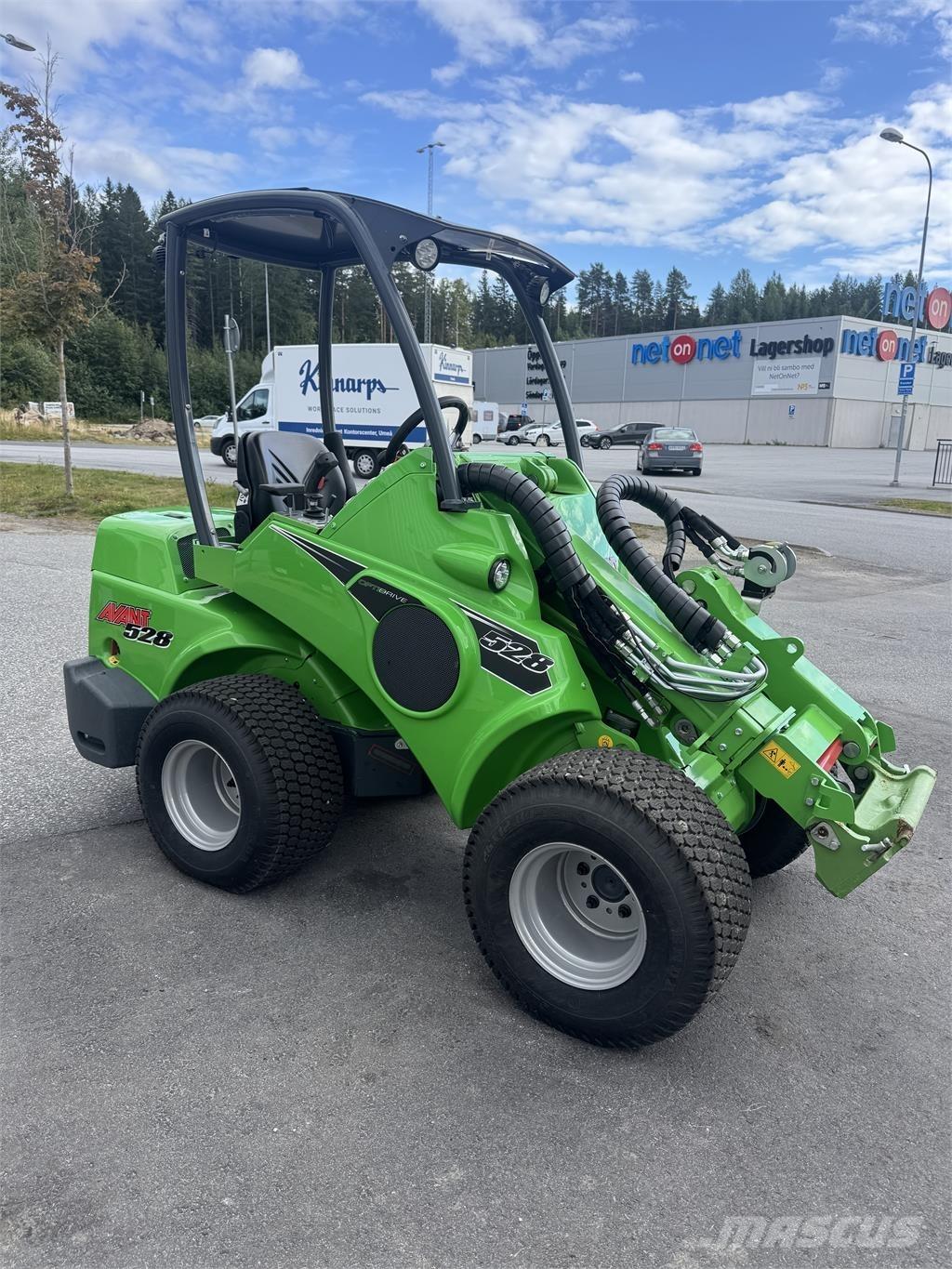 Avant 528 Endast 70h Chargeuse compacte