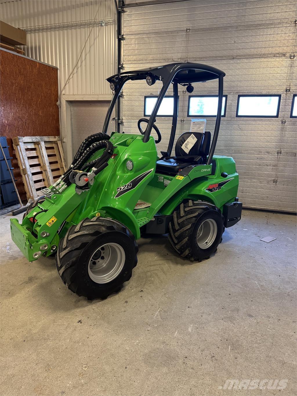 Avant 528 KAMPANJ Chargeuse compacte