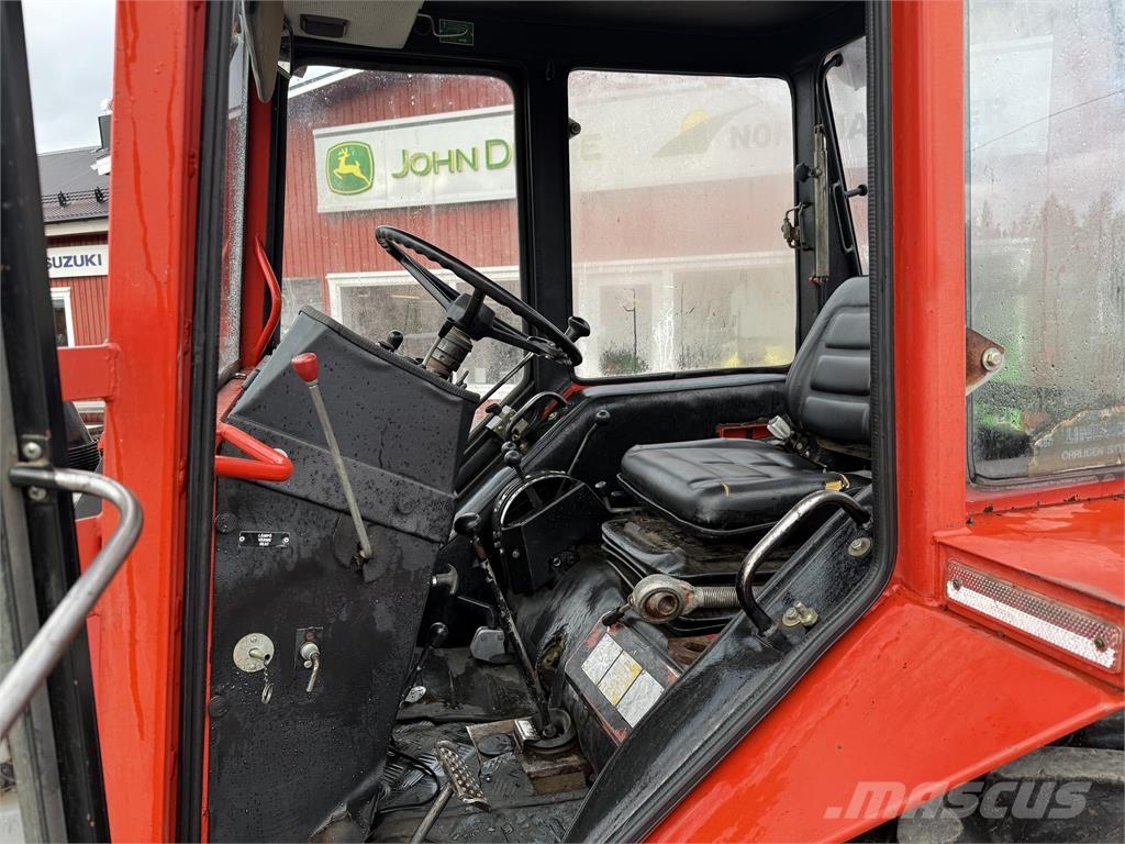 Belarus 825 Tracteur