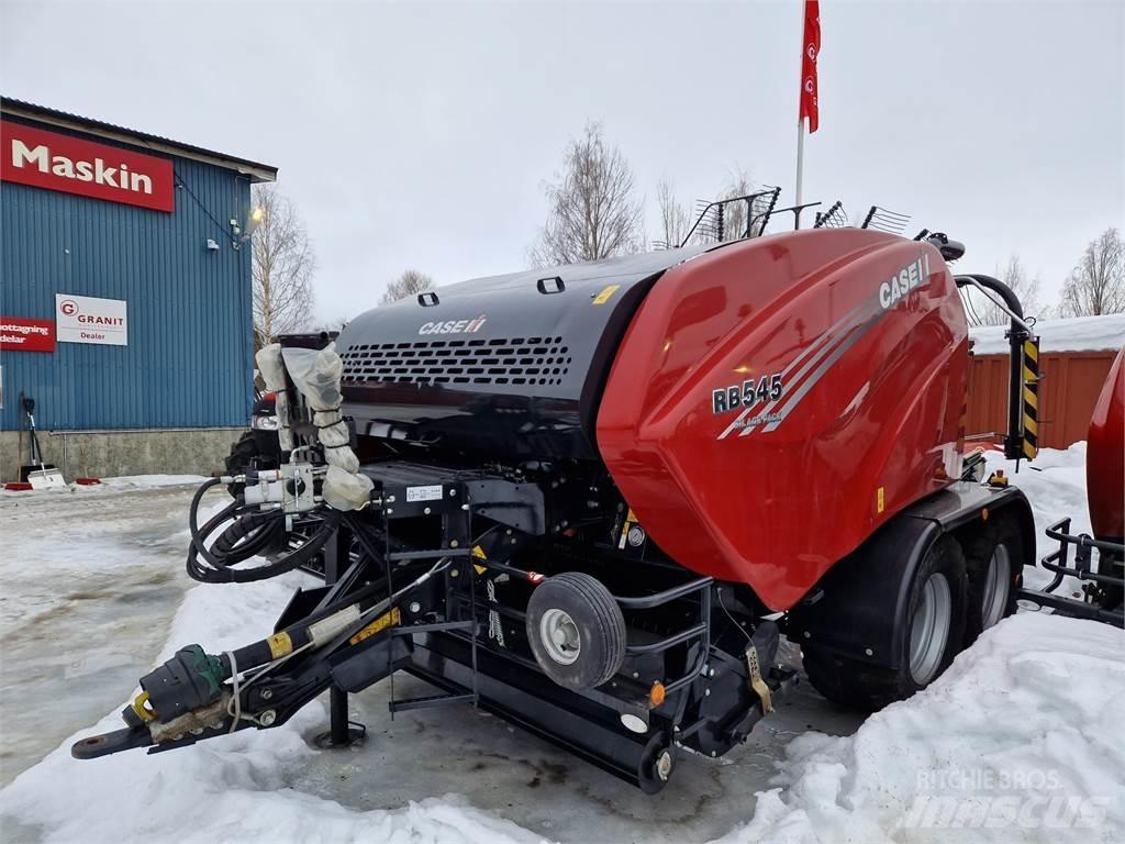 Case IH RB545 Autres matériels de fenaison