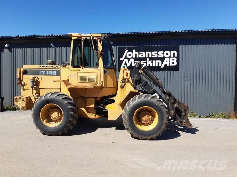 CAT IT 18B STORA BM Chargeuse sur pneus