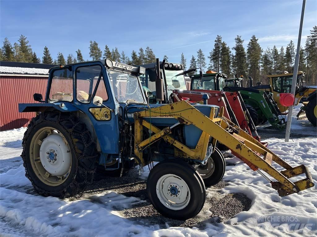 Ford 5000 med lastare Tracteur