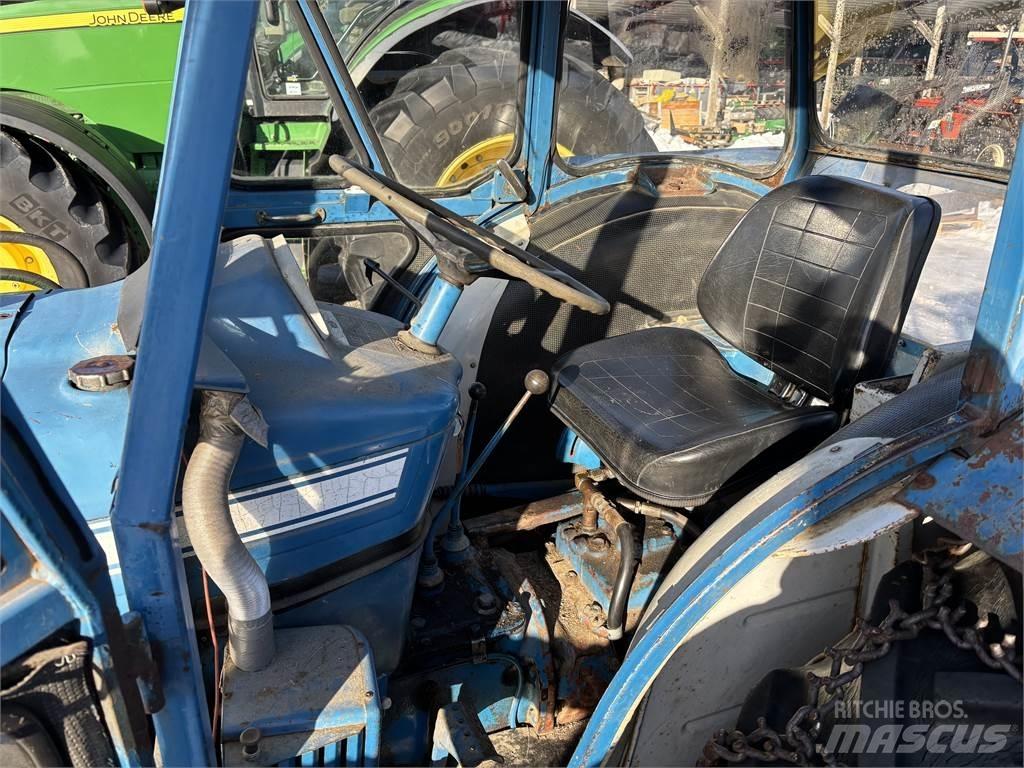Ford 5000 med lastare Tracteur
