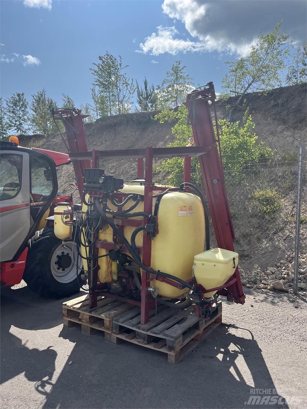 Hardi TLY 1000 Pulvérisateurs traînés