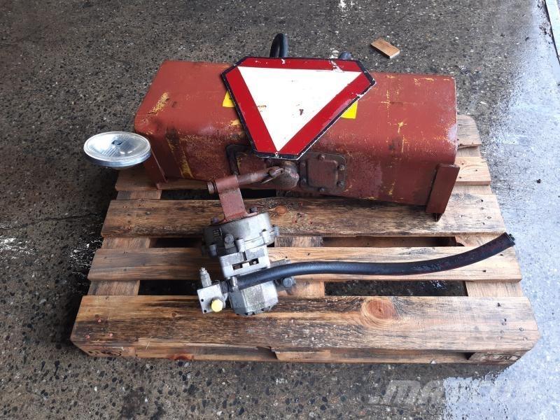  HYDRUALMOTOR PTO Autres matériels d'élevage