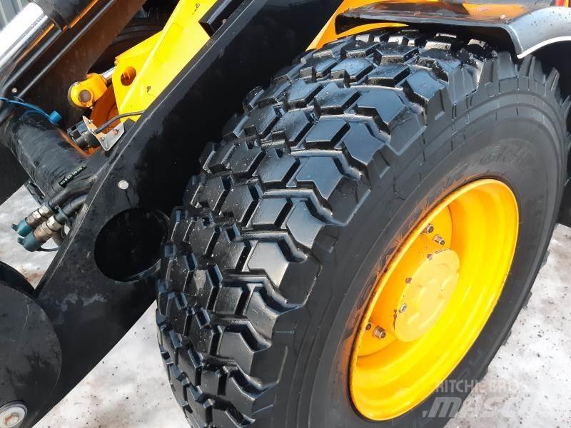 JCB 411 HT STORA BM Chargeuse sur pneus