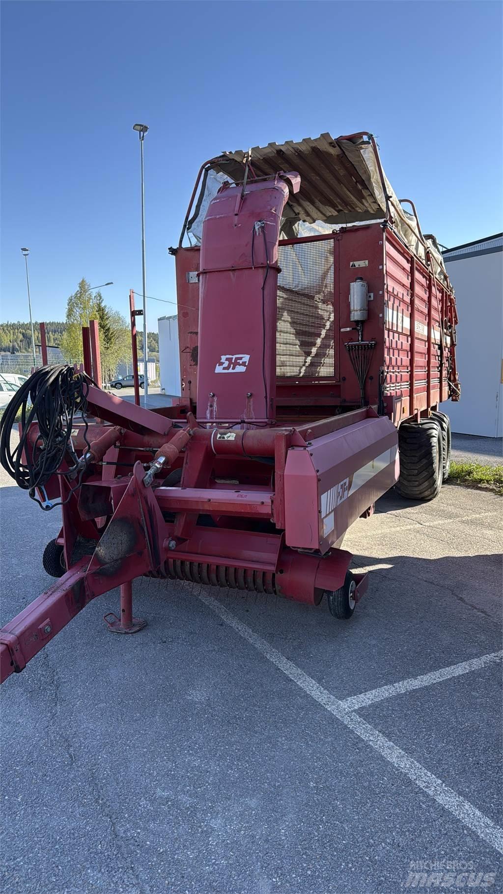 JF ES3500 Autres matériels de fenaison