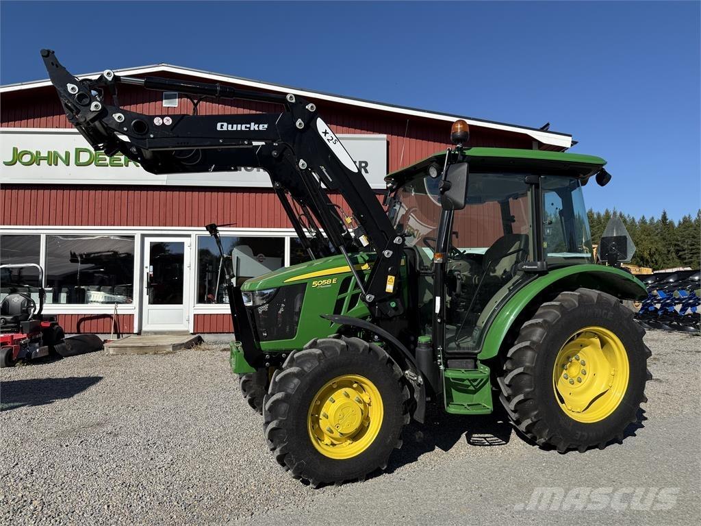 John Deere 5058E Tracteur