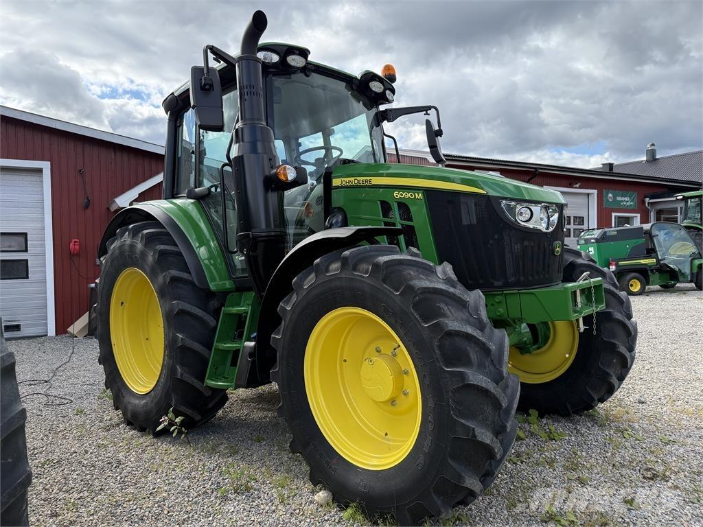 John Deere 6090M Tracteur